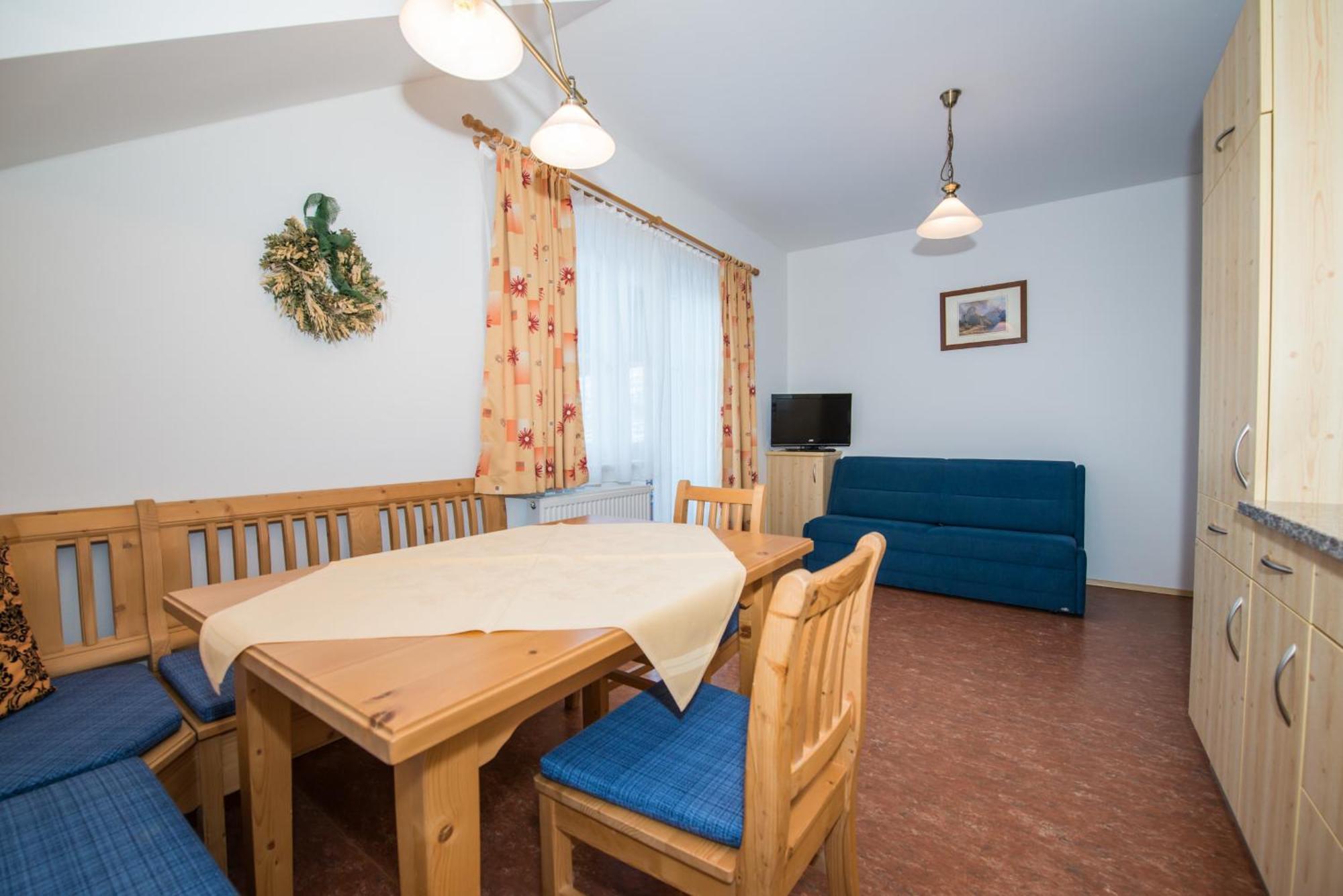 Schlanitzen Aparthotel Ederhof الغرفة الصورة